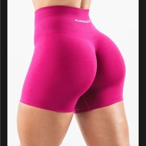 Alphalete Amplify 4.5” Short Magenta